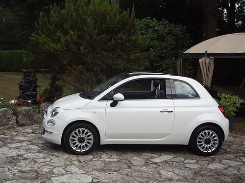 2016 FIAT 500 LOUNGE CONVERTIBLE SOLD