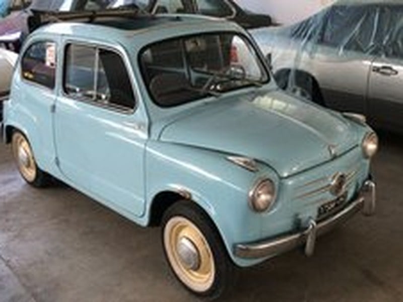 One family owned Rare Fiat 600 Trasformabile 1st series