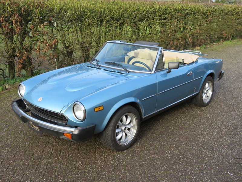Fiat Spider 2000 Convertible