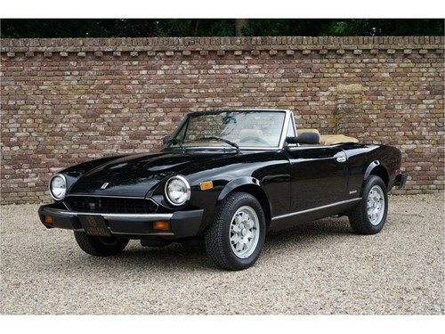 1984 Fiat 124 Pininfarina Spider Azzura only 25792 Miles! For Sale