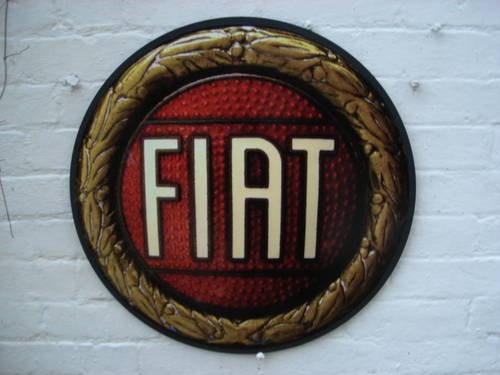 Fiat garage wallSign In vendita
