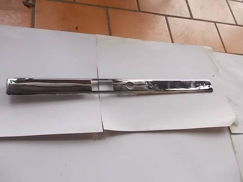 Fiat 1500 Spider dashboard molding VENDIDO