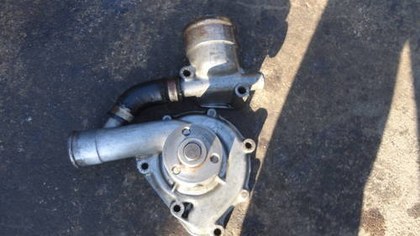 Water pump with thermostat for Fiat 1800