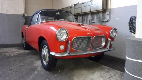 FIAT 1200 TRANSFORMABLE SPIDER 1959 RED CAL. CAR. For Sale