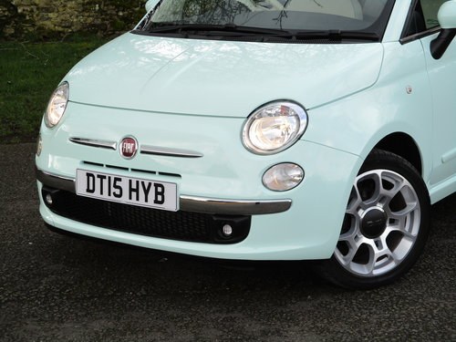 2015 Fiat 500 in Smooth Mint with Cream Interior. Pristine For Sale