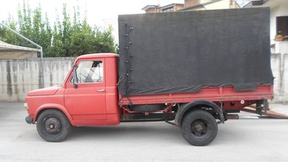 x passionate vintage Fiat 616 N2 / 4 pickup truck in working
