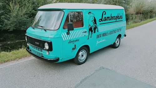 Picture of Fiat 238 Van Lamborghini Assistenza / Food Truck