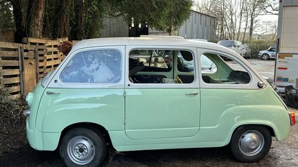 Fiat 600 multipla extremely rare RHD. Part finished project