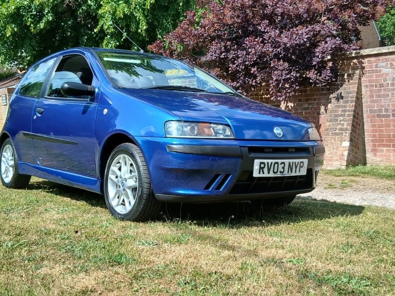 Rapid Classics: Eine Suche. Alle Oldtimer. 9 » Rapid Classics: Eine Suche. Alle Oldtimer. 2003 Fiat Punto