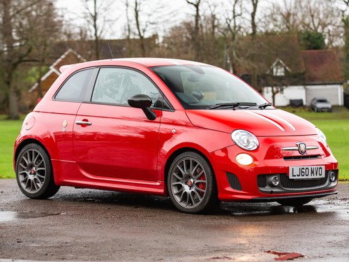Lot 159 2010 FIAT-Abarth 695 'Tributo Ferrari' À venda em leilão