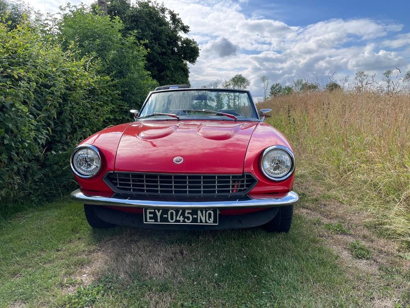 1983 Fiat 124 Spider - 2 1983 Fiat 124 Spider - 2