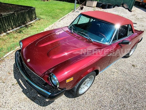 1981 Fiat 124 Spider 2000 – Rosso Ciliegia Interni Neri CRS Anno VENDU