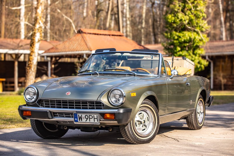 1977 Fiat 124 Spider - 1 1977 Fiat 124 Spider - 1