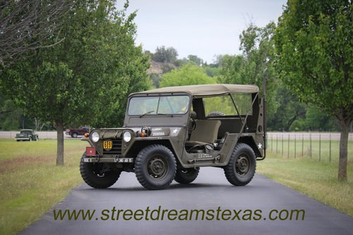 1969 Military M151 Jeep with Canopy Top and 2 way Radio In vendita