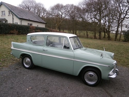 1964 FORD ANGLIA 123E SUPER GREEN/WHITE SIMPLY THE BEST!! VENDUTO