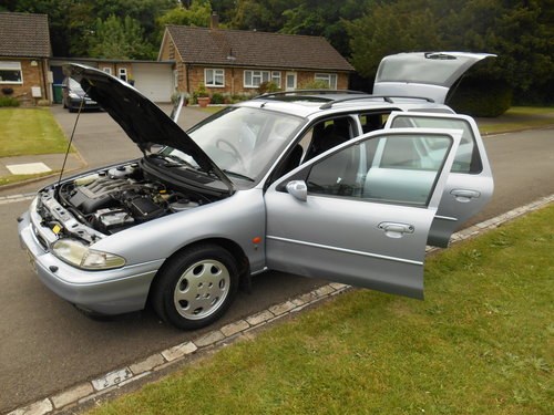 1995 Ford Mondeo 2.5 Ghia 5dr Estate SOLD