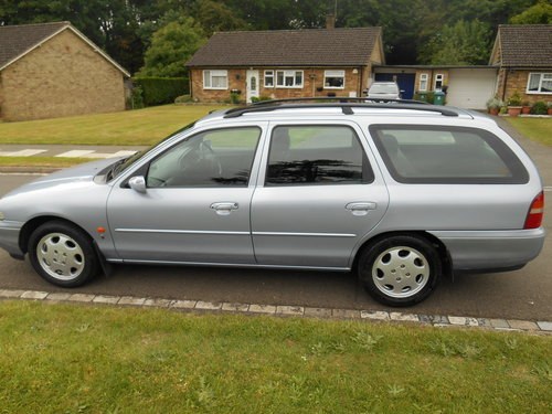1995 Ford Mondeo 2.5 Ghia X 5dr Estate SOLD