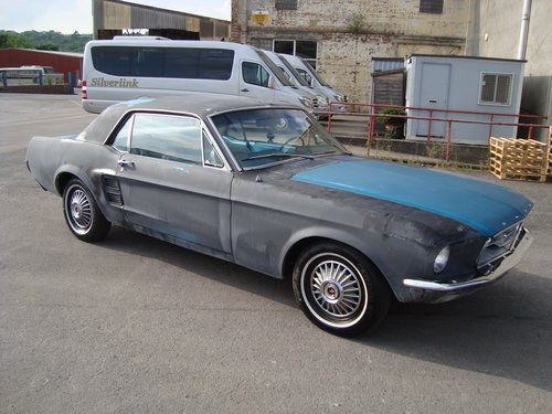 FORD MUSTANG 3.3 AUTO COUPE(1967)FACT WHITE 95% RUSTFREE CAR VENDUTO