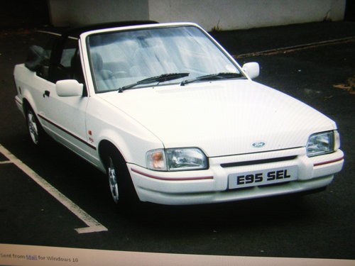 white 1988 ford xr3i  for sale In vendita