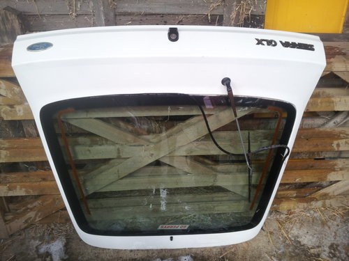 1992 SOLID FORD SIERRA WHITE BOOT LID For Sale