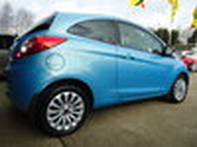 QUALIFIES FOR 30 R.F.L / ZETEC SPEC / LOW MILEAGE