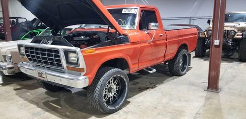 1977 Ford F150 Shortbox 4x4 4 speed!! For Sale