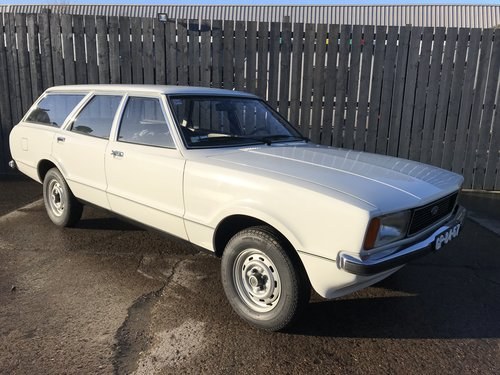 1977 ford cortina 1.6 l estate *4000* miles new In vendita