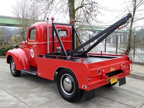 1946 Ford Tow Truck = Classic Clean Red(~)Grey driver $26.5k For Sale
