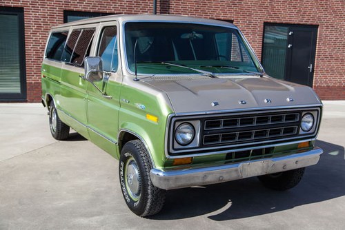 1978 two tone ford econoline club wagon In vendita