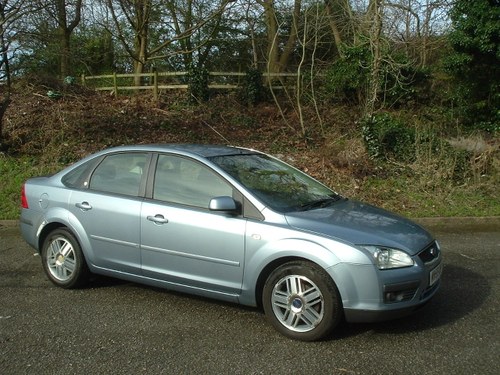 2005 05/55 Ford Focus 1.6 Ghia Saloon Manual. 55000 Miles. For Sale
