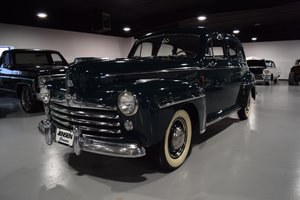 1947 Ford Super Deluxe four-door sedan In vendita