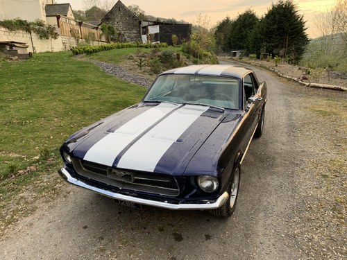 1967-Custom-Kona-Blue-351-W-Ford-Mustang-V8-Monst In vendita