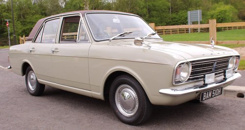 1970 Ford Cortina Deluxe 1600 cc EXPORT MODEL Beautiful  SOLD