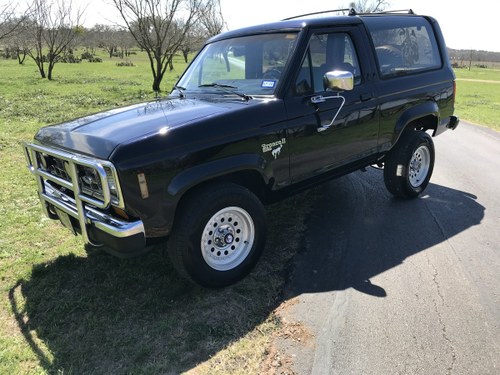 1988 FORD BRONCO II XLT 4 X4 SOLD