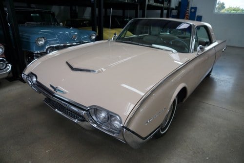 1962 Ford Thunderbird 2 Dr Hardtop 390 V8 VENDU