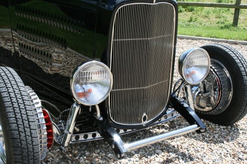 1932 Ford Roadster - 6