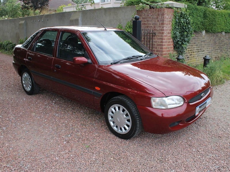 Museum Quality Escort MkVI 1.6 Flight With Just 18k Miles