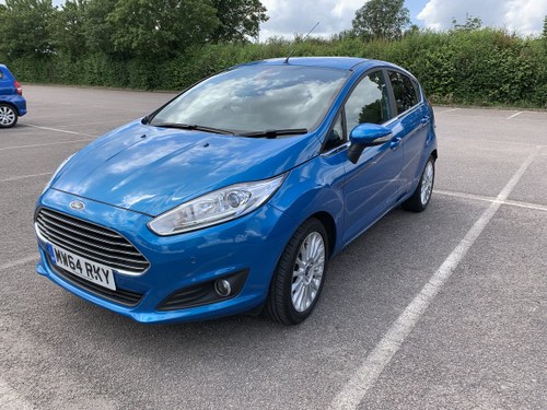 2014 Fiesta Well looked after. Unique candy blue colour In vendita