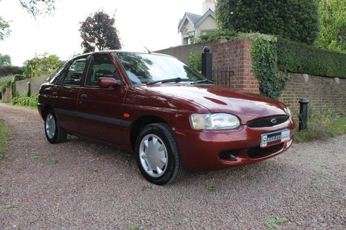2000 Ford Escort MkVI 1.6 'Flight' With Just 13k Miles Since New In vendita