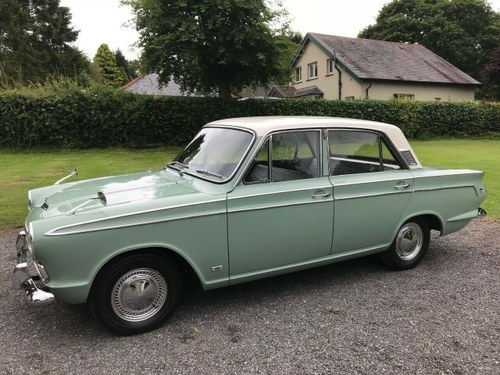 1965 FORD CORTINA SUPER GREEN/WHITE JUST 6,433 MILES UNIQUE! VENDU