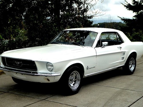 1965 Ford Mustang Coupe Auto Trans 6-Cyls Ivory(~)Blue $10.  In vendita