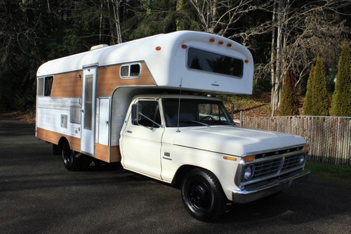 1975 Ford Chinook Camper - Lot 919 For Sale by Auction