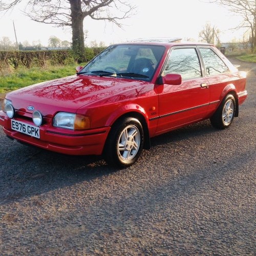 1988 Ford Escort Xr3i 9000 miles from New! Show Winning In vendita