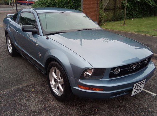 2005 Ford Mustang GT LHD UK reg For Sale