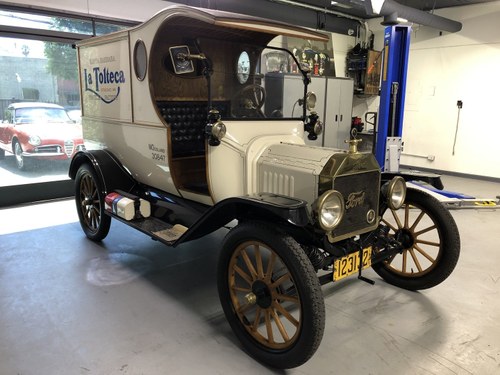 1915 FORD MODEL T SOLD