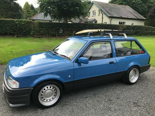1990 FORD ESCORT MK4 'SURF' ESTATE IN BLUE SIMPLY STUNNING!! VERKAUFT