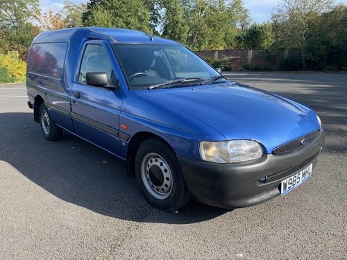 **NOVEMBER AUCTION** 2000 Ford Escort 55 van For Sale by Auction