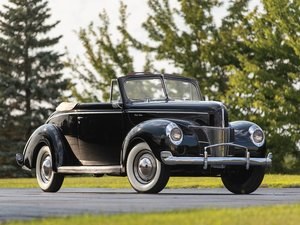 1940 Ford V-8 DeLuxe Convertible Coupe  For Sale by Auction
