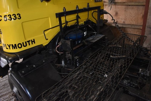 LOT 19: A 1969 Ford D300 tractor unit and trailer - 03/11/19 VERKOCHT