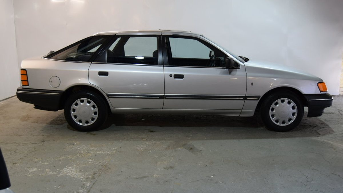 1985 Ford 3 litre i Storbritannien - Till salu | Car & Classic